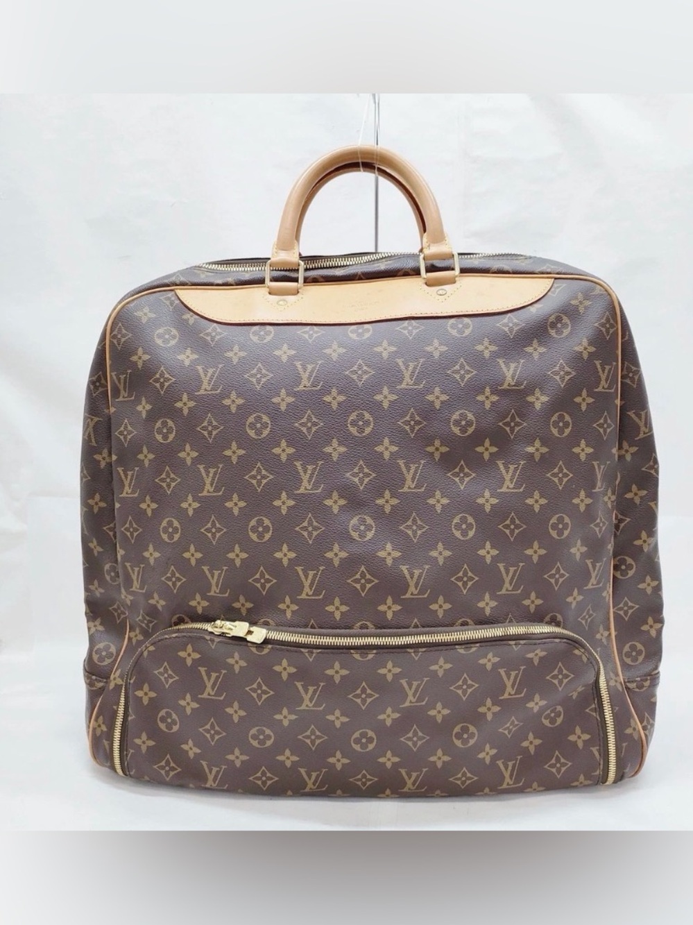 Louis Vuitton Monogram Canvas Travel or gym bag in Brown with Tan Trim - Picture 2 of 14